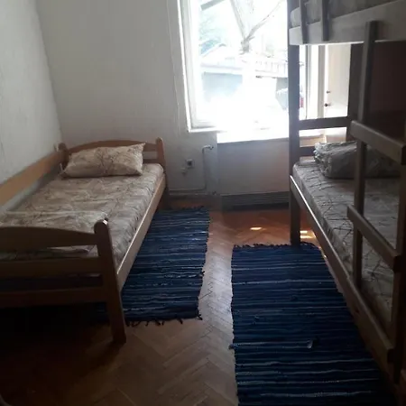 Yolo * Белград