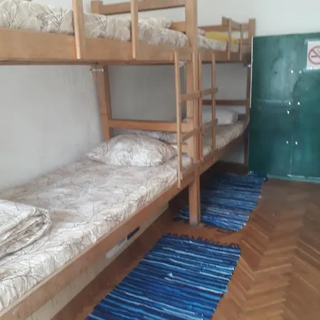 Yolo Hostel Belgrad