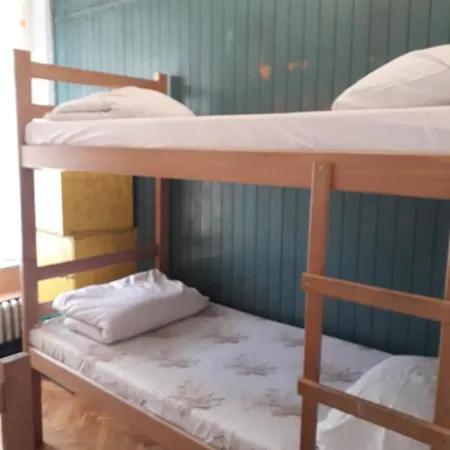 Yolo Хостел Белград